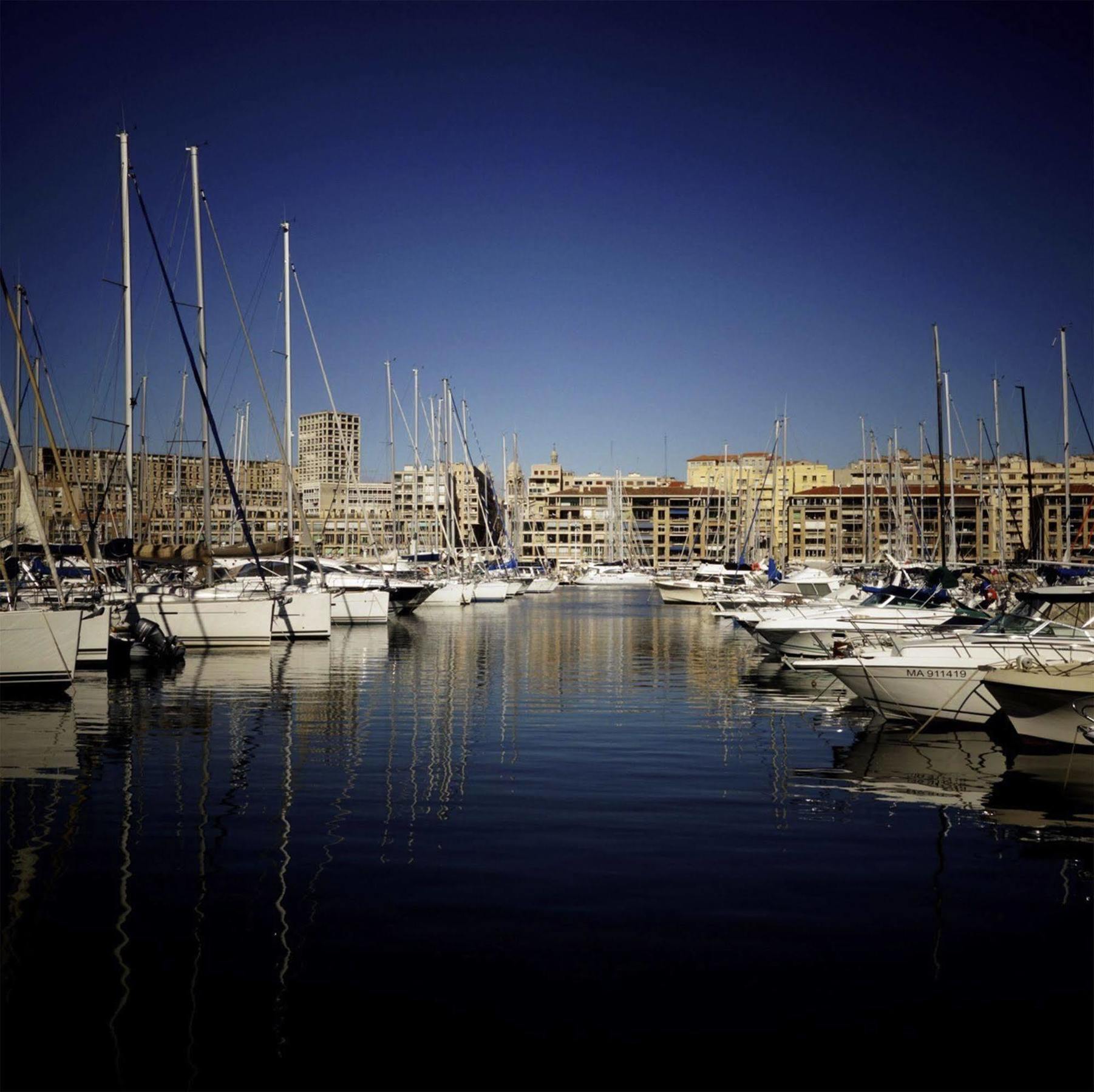 Hotel Centre Vieux Port 3*